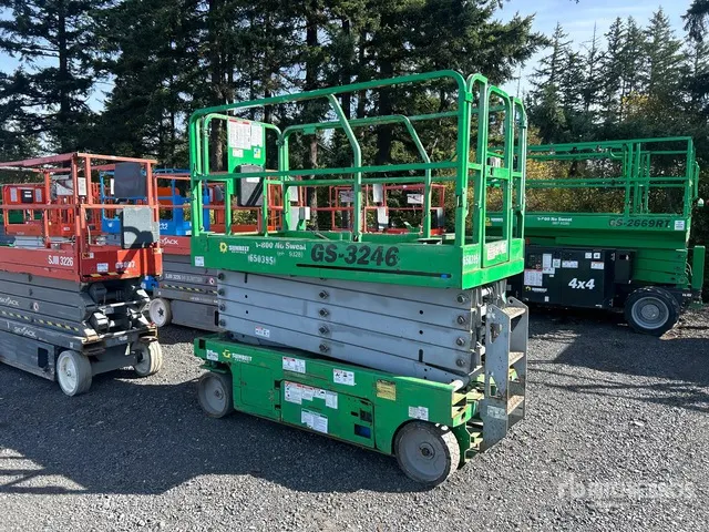 2014 Genie GS3246 Electric Scissor Lift
