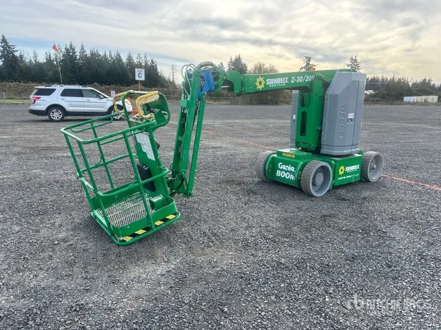 2017 Genie Z-30/20N RJ 2WD Electric Articulating Boom Lift
