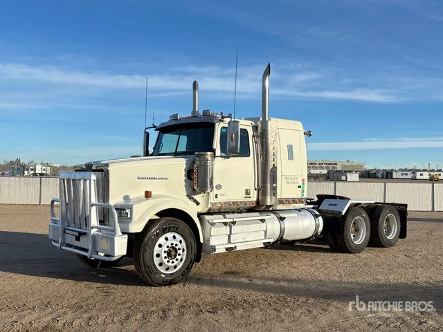 2018 Western Star 4900FA 6x4 T/A Sleeper Truck Tractor