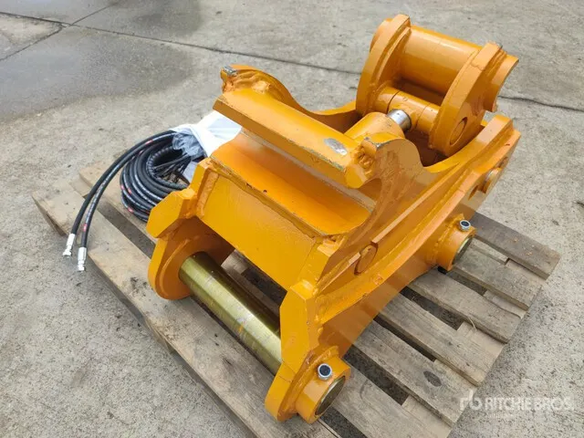 2026 Handy HEC320 Excavator Coupler - Fits Cat 320 (Unused)