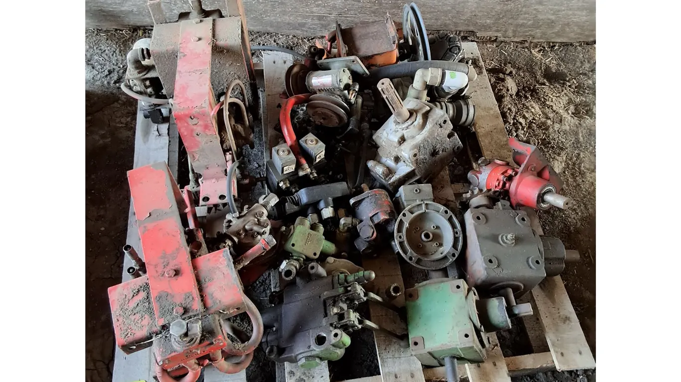 Hydraulic Pumps, Gear Boxes, Hydraulic Controls