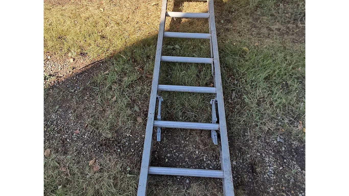 14' Aluminum Ladder - Repaired
