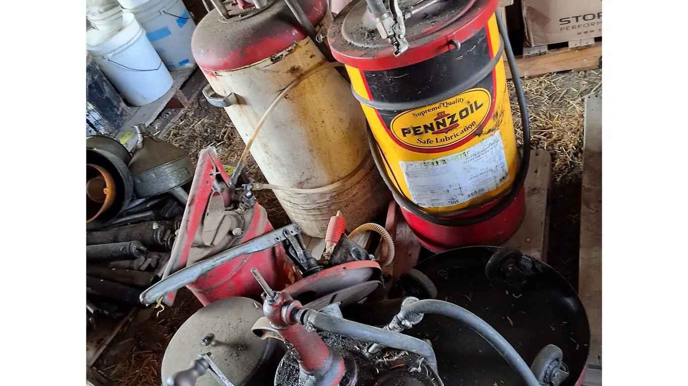 Gear Lube Air Pump Cans