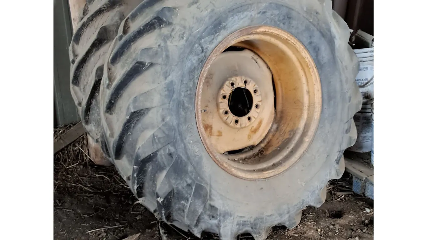 (2) 8.4x26 Combine This on 8 Hole Rims