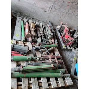 (2) Pallets Hydraulic Rams