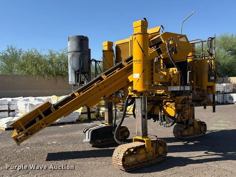 2005 Gomaco GT-3600 slipform paver