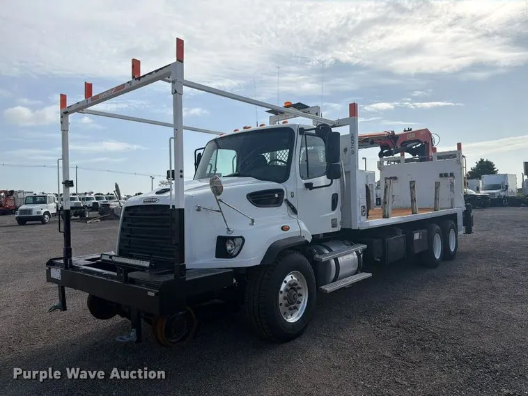 2015 Freightliner 114SD crane truck