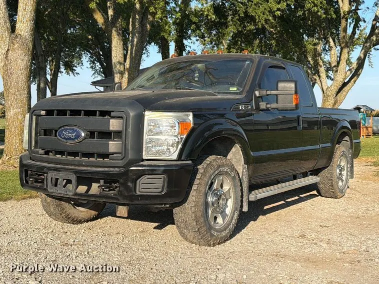 2013 Ford F250 Super Duty XL Ext. Cab pickup truck
