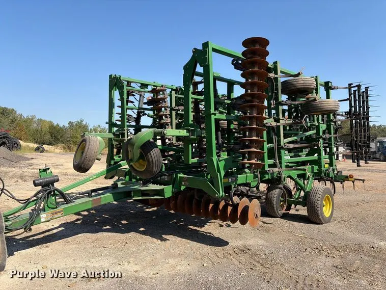 John Deere 2310 mulch finisher