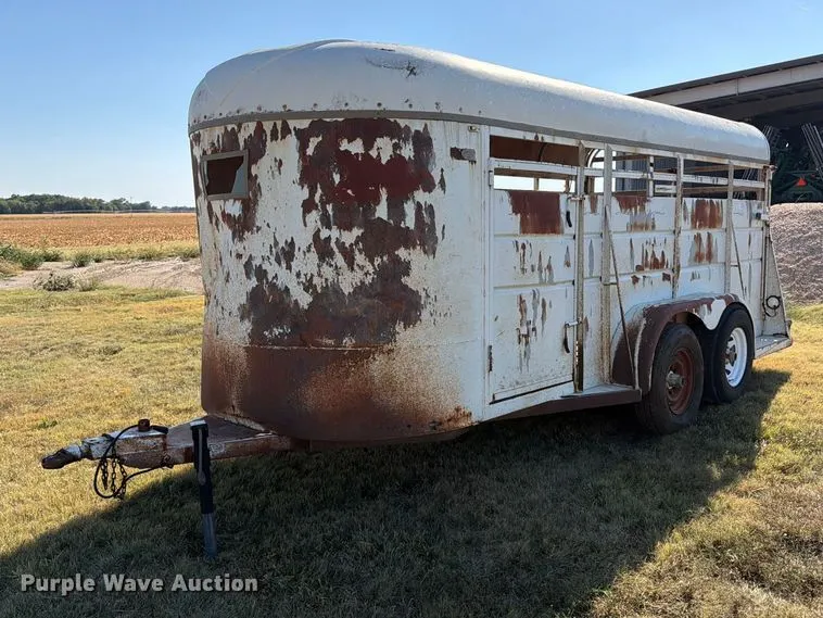1976 Blair livestock trailer