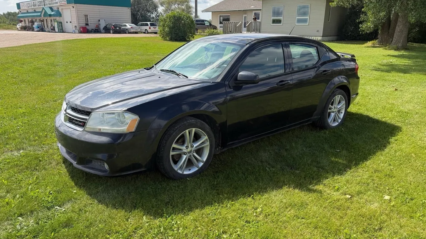 OFFSITE - 2012 dodge avenger 4 door