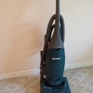 Kenmore 12-Amp Upright Vacuum Cleaner
