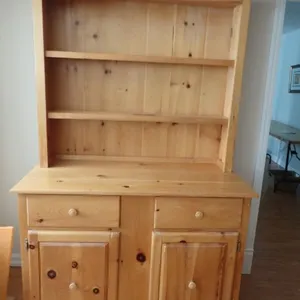 Pine Display Hutch
