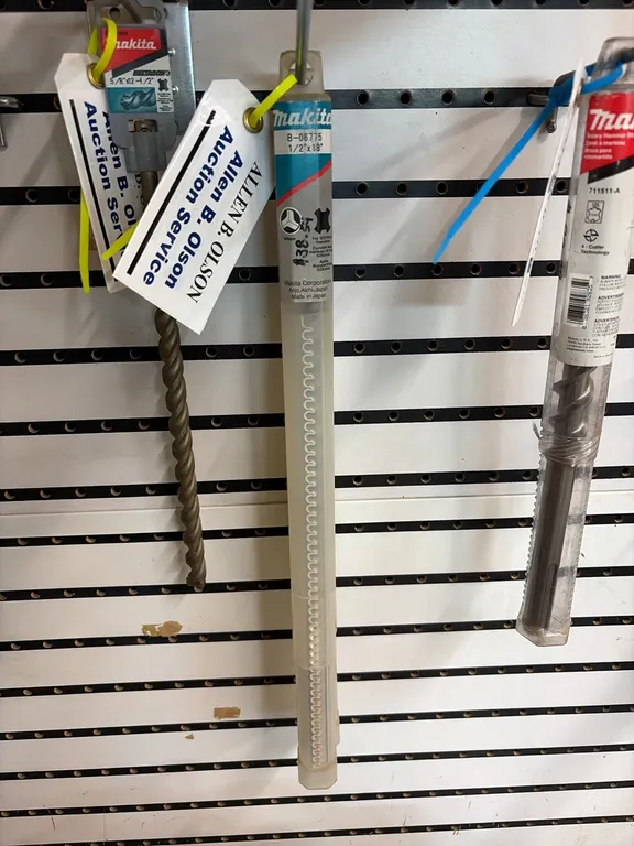 2 - NEW/UNUSED MAKITA 1/2"X18" CONCRETE DRILL BITS