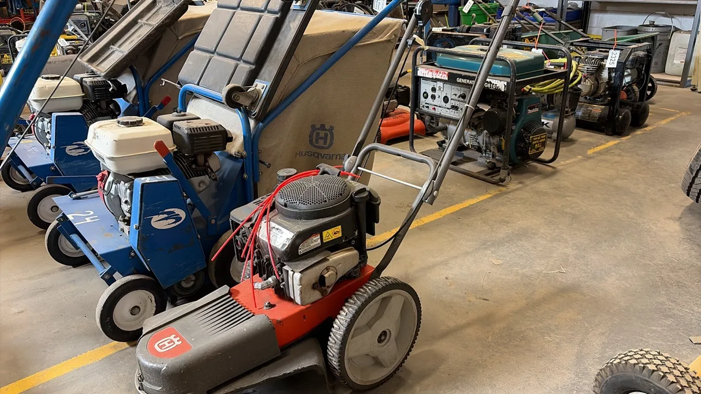 HUSQVANRA STRING MOWER