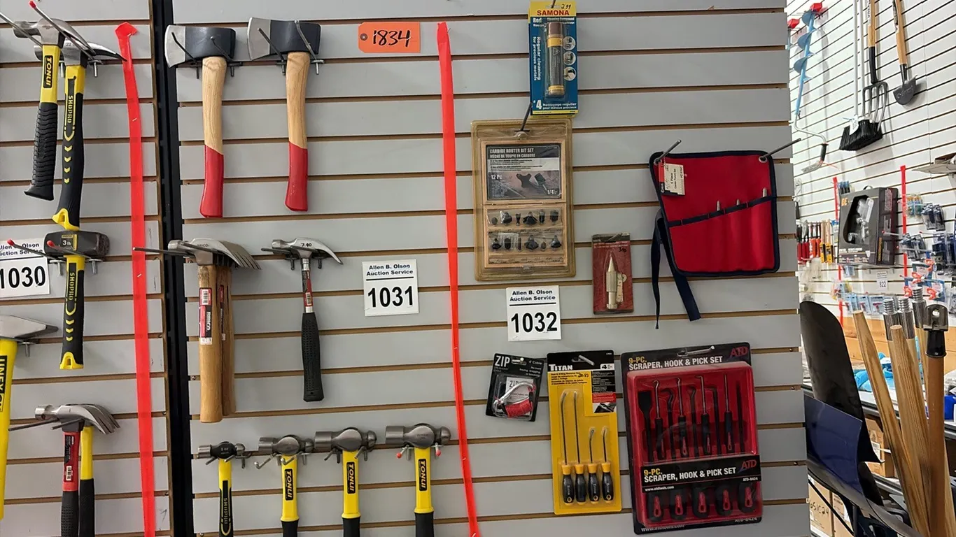 4'Lx4'H DOUBLE SIDED SLIDING HOOKS DISPLAY BOARD ON 7' LEGS