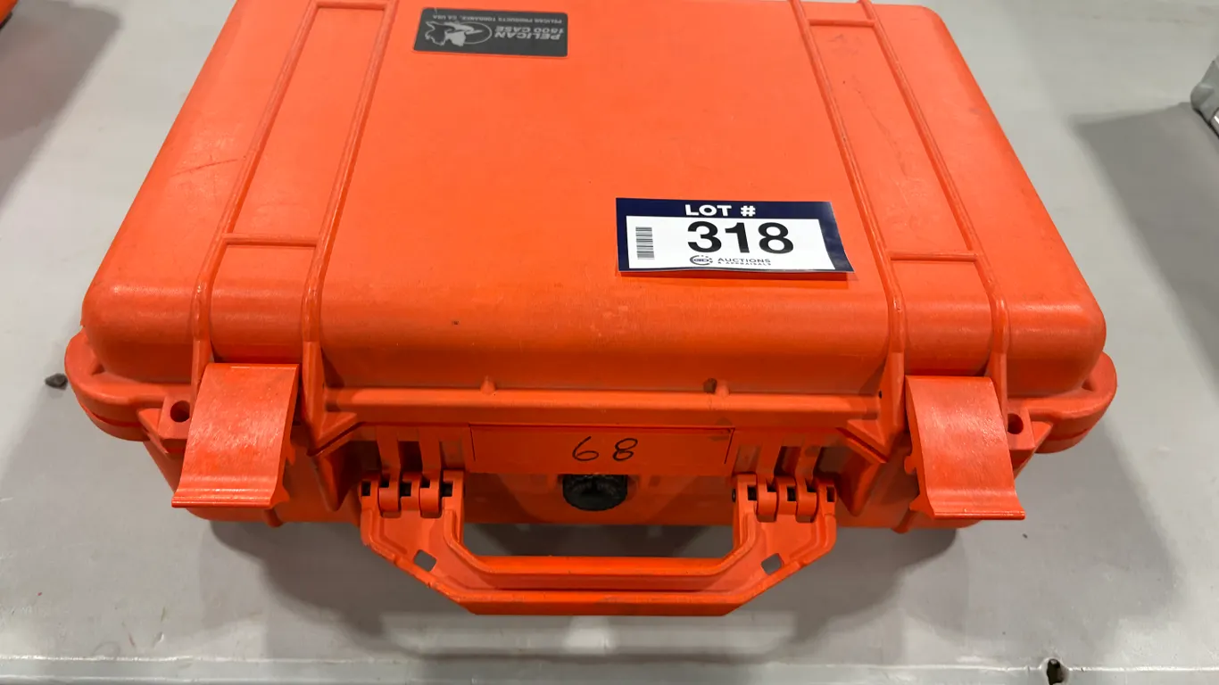 PELICAN 1500 HARD-SHELL PROTECTIVE EQUIPMENT CASE