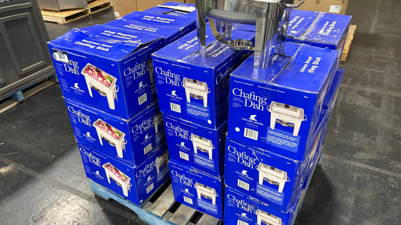 (21) 5 QT POLAR WARE STAINLESS STEEL CHAFING DISHES WITH LIDS