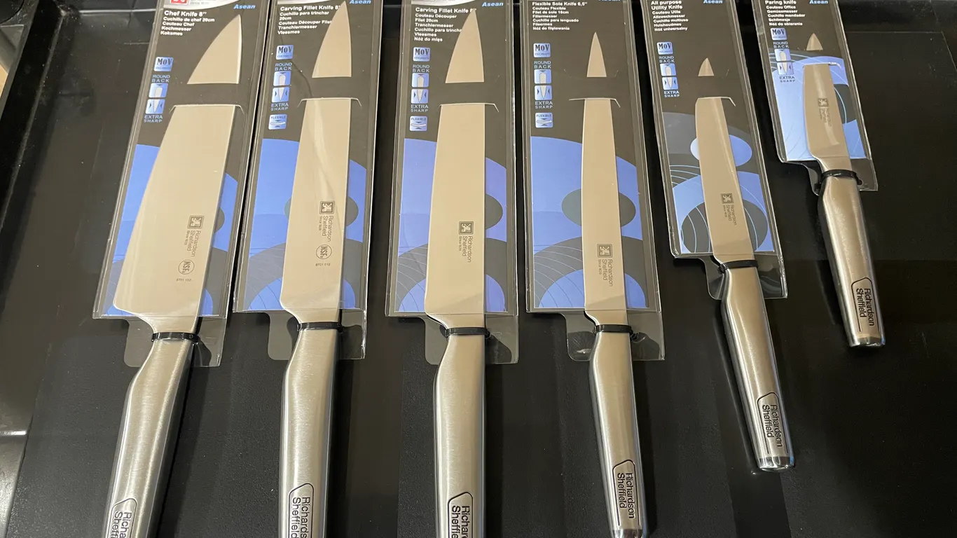 NEW RICHARDSON SHEFFIELD ASEAN 6-PIECE KNIFE SET INCLUDING: