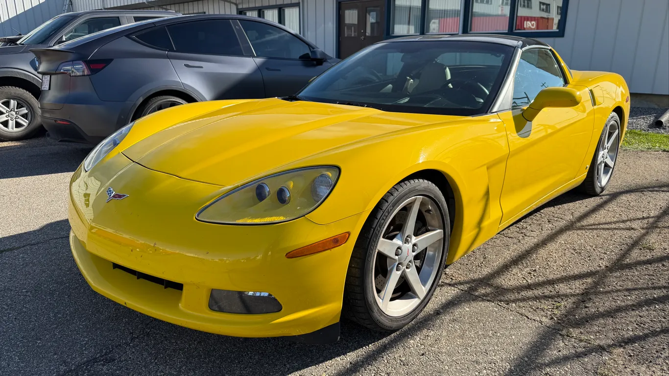 2006 Corvette CHEVROLET Corvette Coupe PASSENGER CAR 1G1YY26U965116254