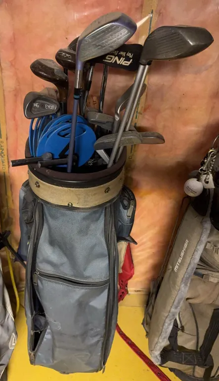 Mixed Golf Clubs, Bag & Accessories