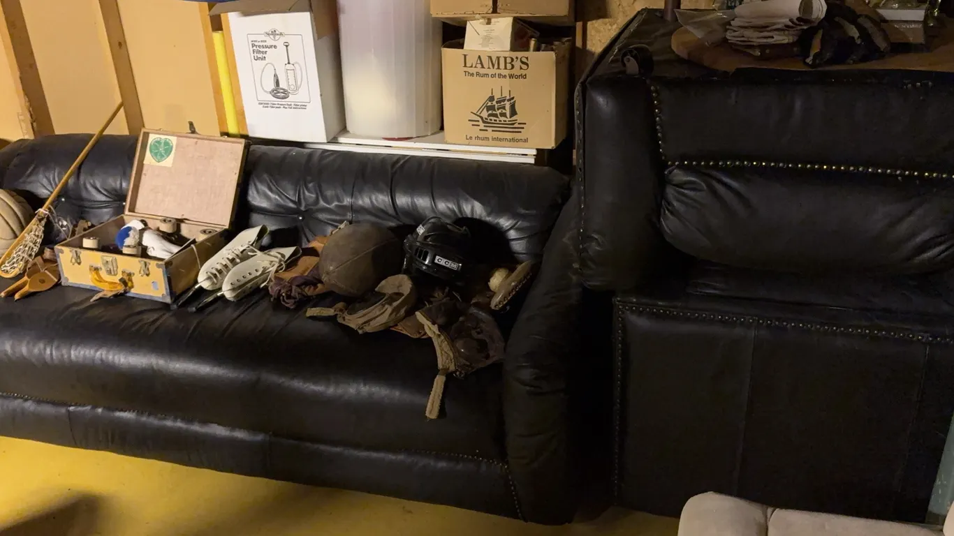 Black Leather Sofa & Matching Armchairs (2)