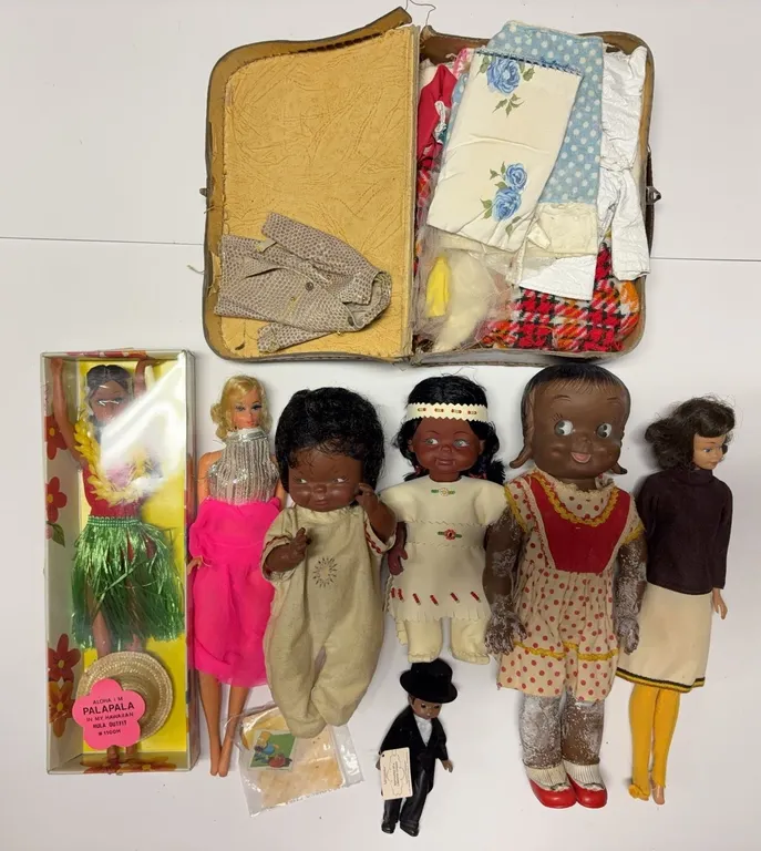 Vintage Dolls & Ethnic Souvenir Doll Collection