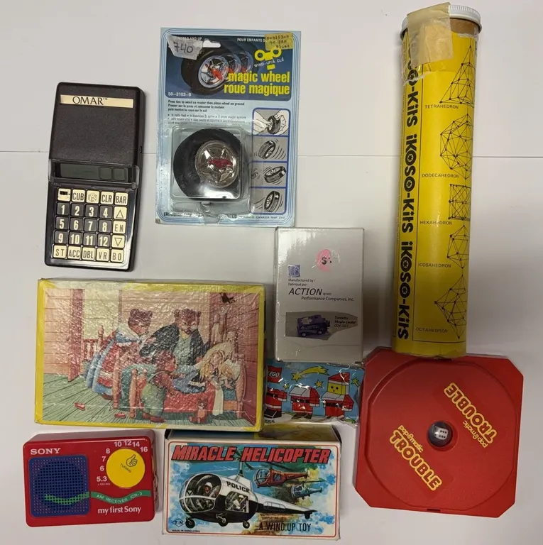 Vintage Toys, Games & Electronics Collectibles Lot