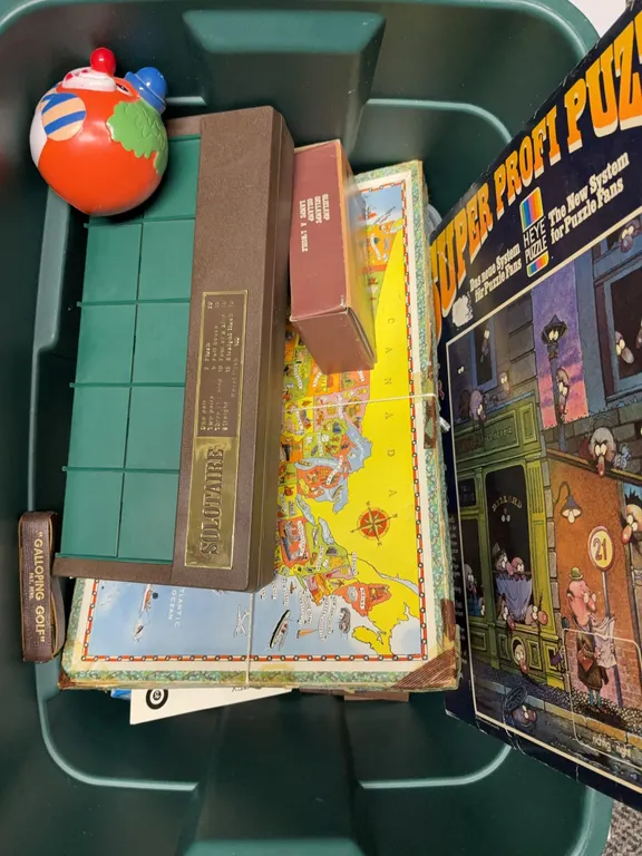 Mixed Vintage Games, Toys & Collectibles Lot