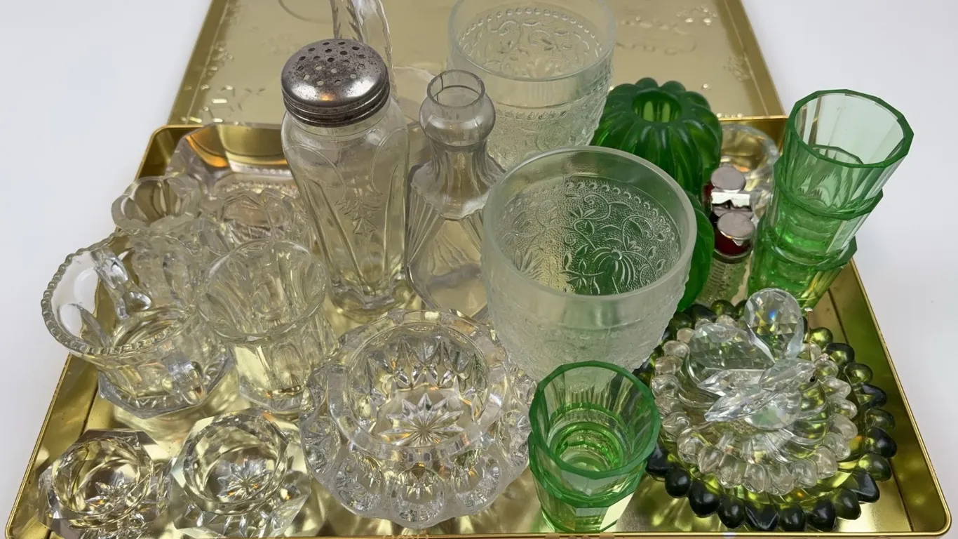 Vintage Glassware, Candlesticks & Decorative Collectibles Lot