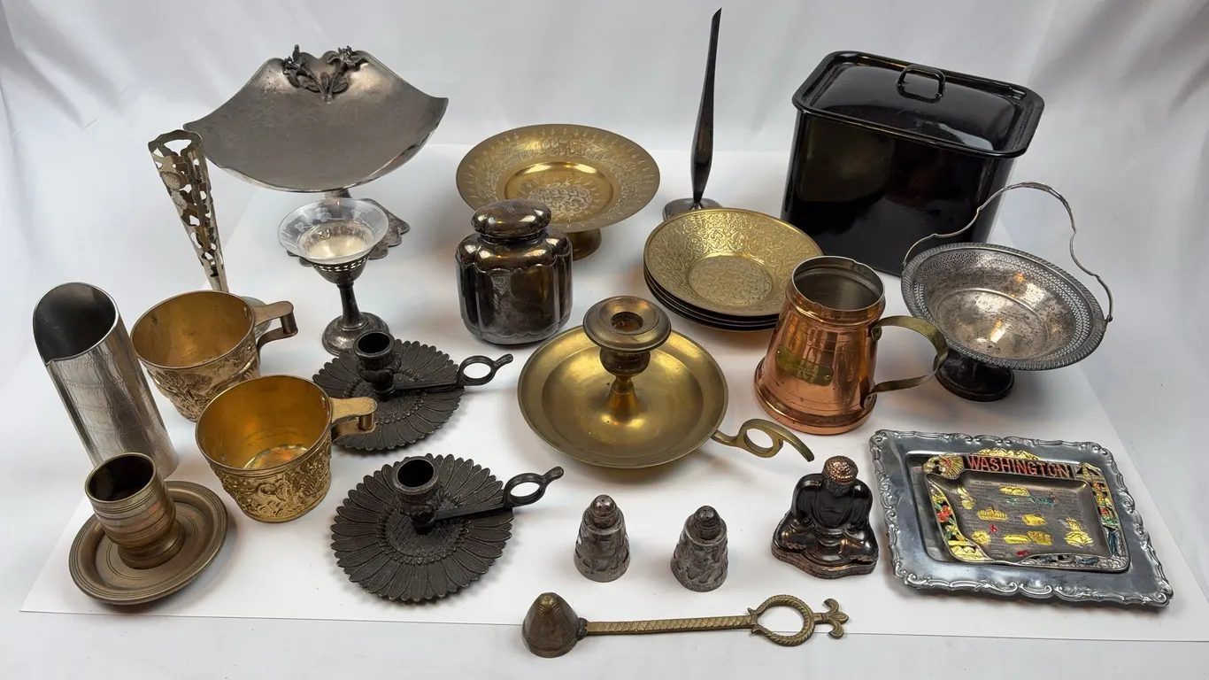 Vintage Mixed Metalware & Collectibles