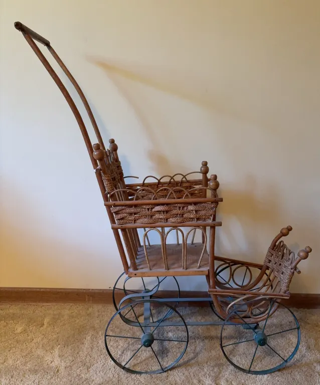 Antique Style Doll Carriage