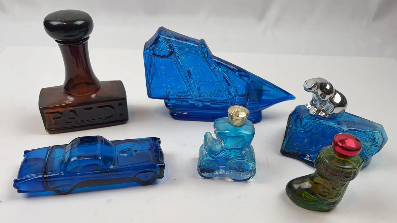 Mixed Lot of Vintage Glass Avon Bottles