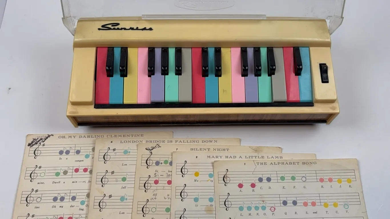 Vintage Sonata Mini Organ Piano with Instruction Music Sheets