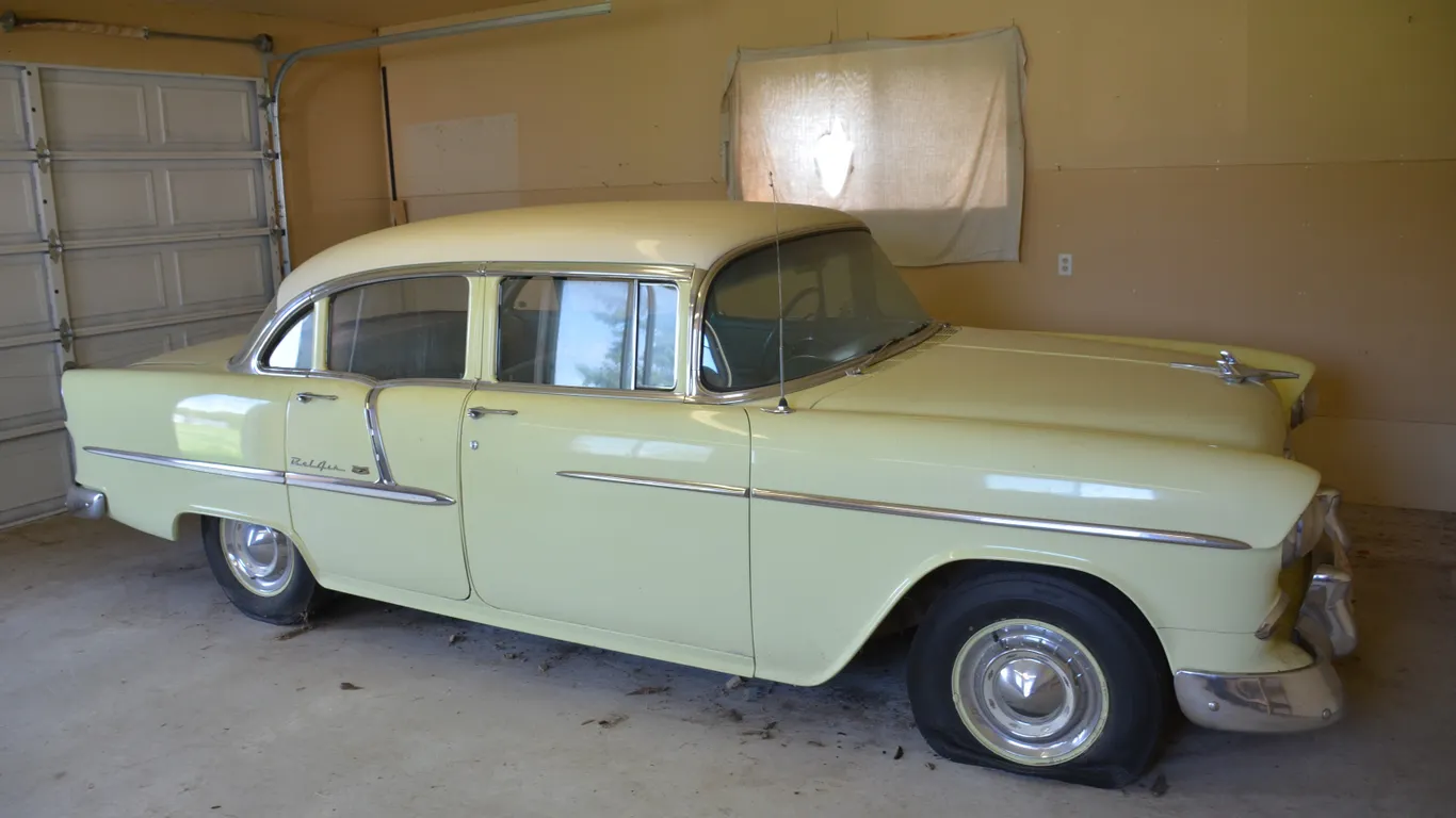 Collector Vehicle from the Dave Tupper Dispersal (P10-NBI-S2248)