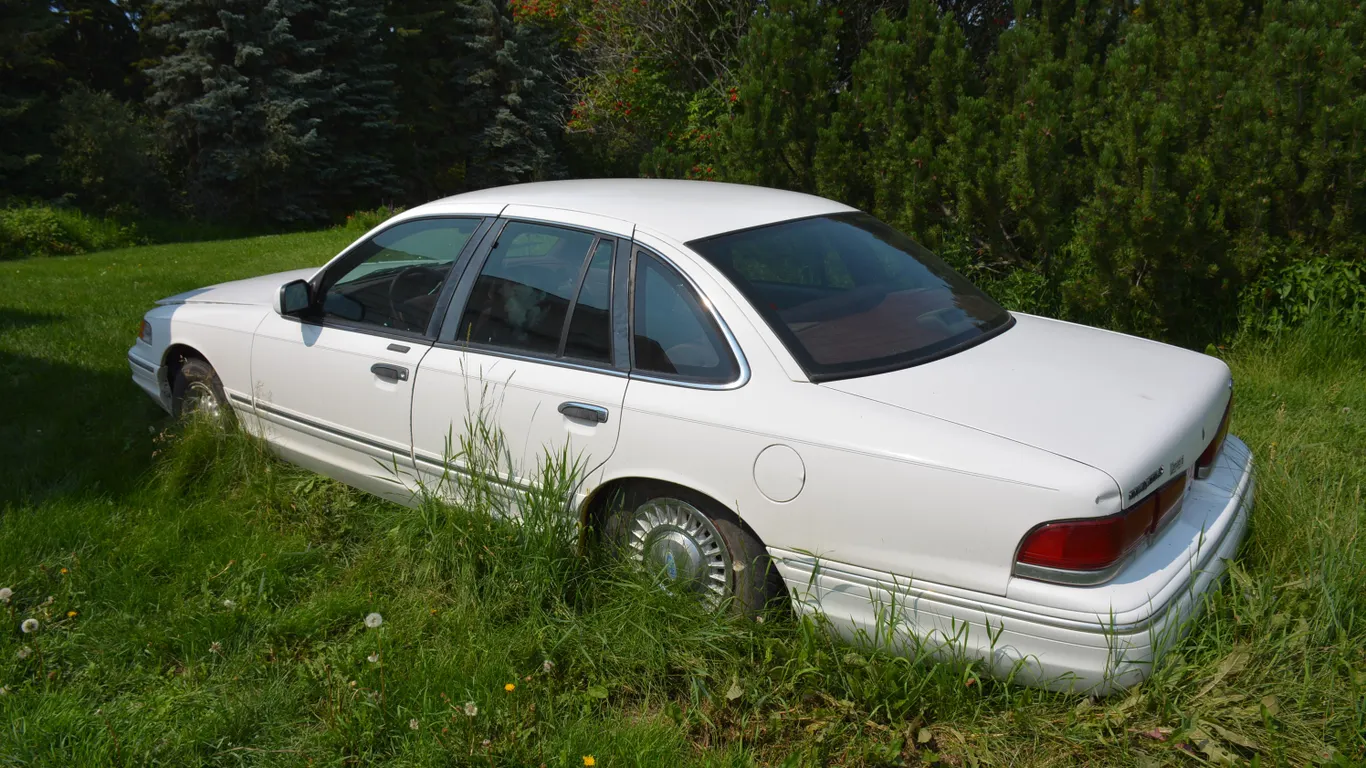 Vehicle from the Dave Tupper Dispersal (P10-NBI-S2248)