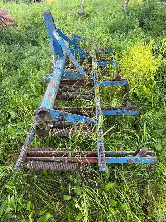 9’ Massey Ferguson 3pt Cultivator w/Sweeps (OS-S2280)