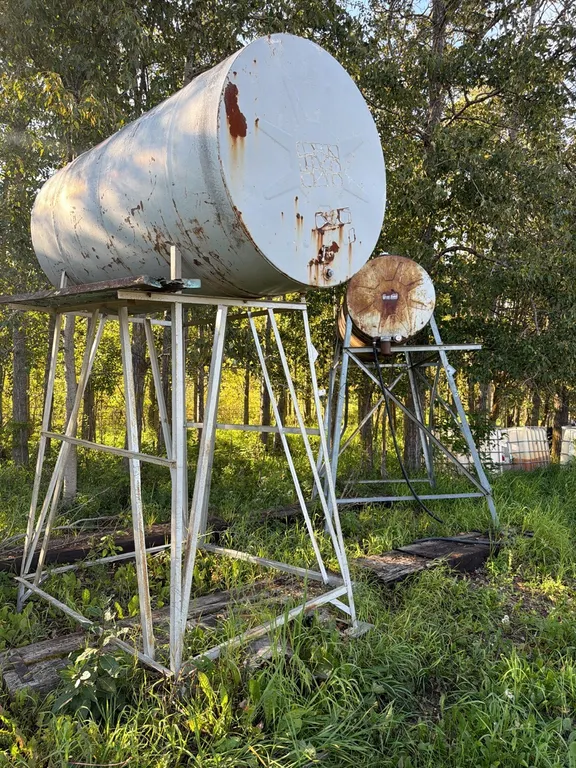 2 Fuel Tanks & Stands (OS-S2280)