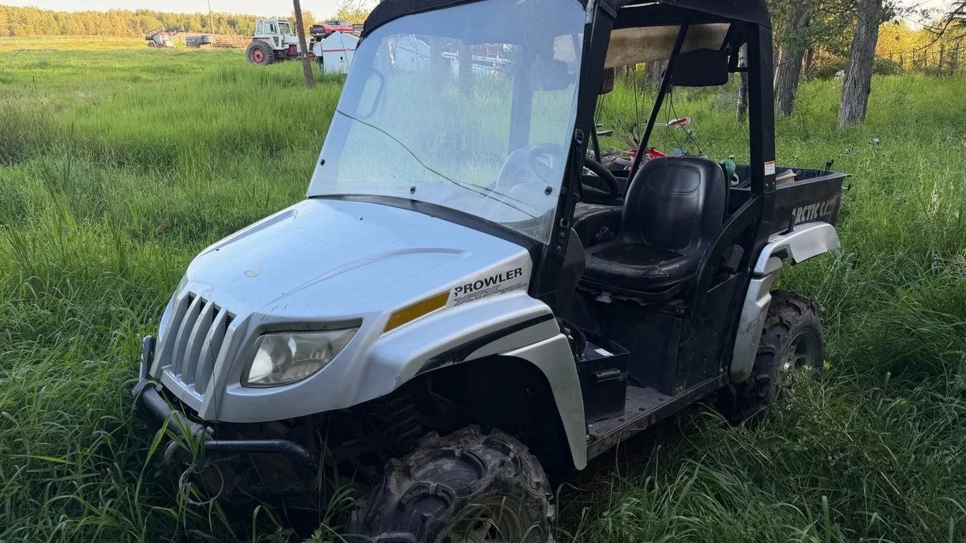 Arctic Cat Side by Side, Silver, VIN 4UF08MPV28T310218 (OS-S2280)
