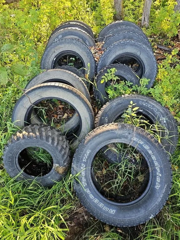 Assorted Tires (OS-S2280)