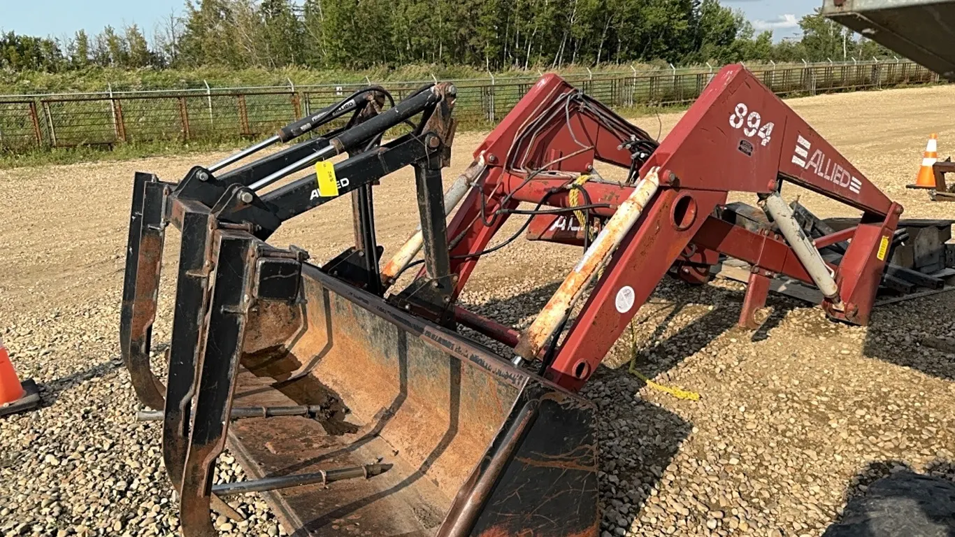 Allied 894 Loader w/ Mounts, Fits 1070 Case or Allis Chalmers 7000 Series Tractors (P10-R4-W-S1896)