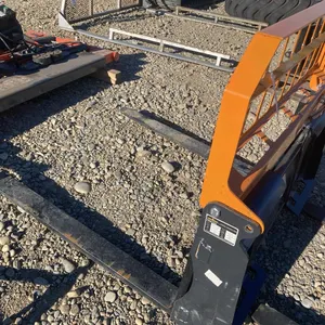 New 4000lb Skid Steer Pallet Fork Attachment