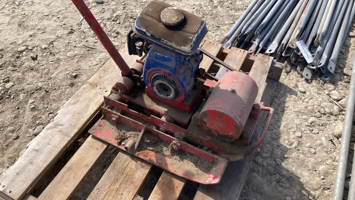 Gas Operated Plate Tamper
