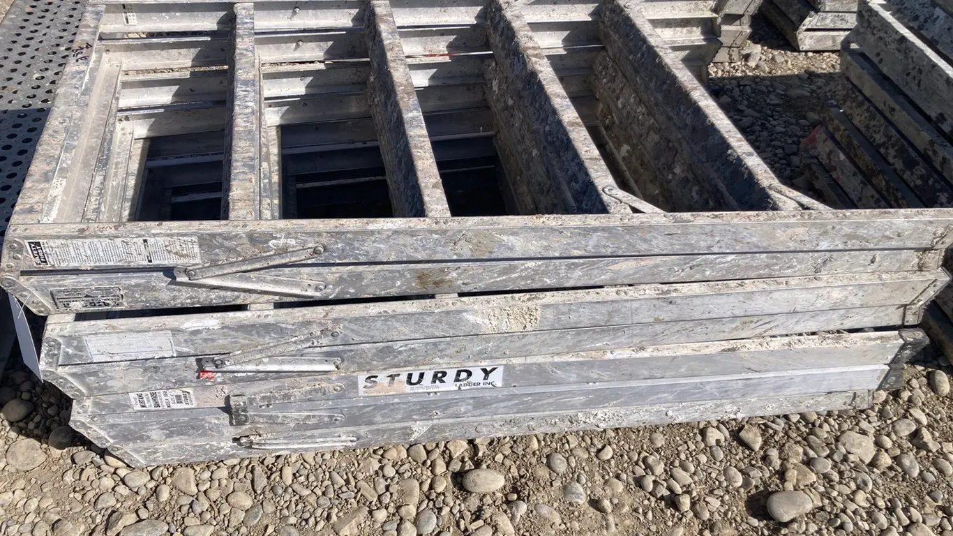 (4) 5' Aluminum Saw Horses