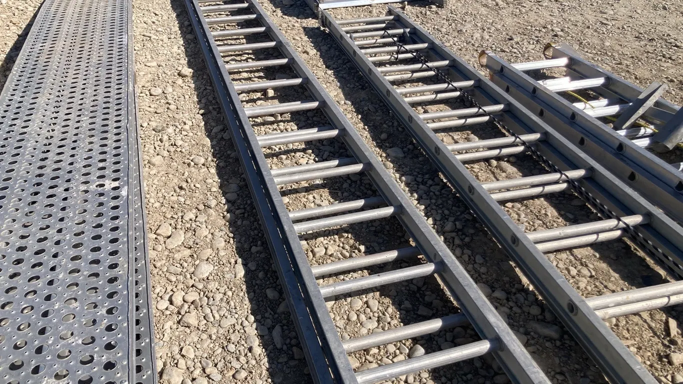 40' Aluminum Extension Ladder