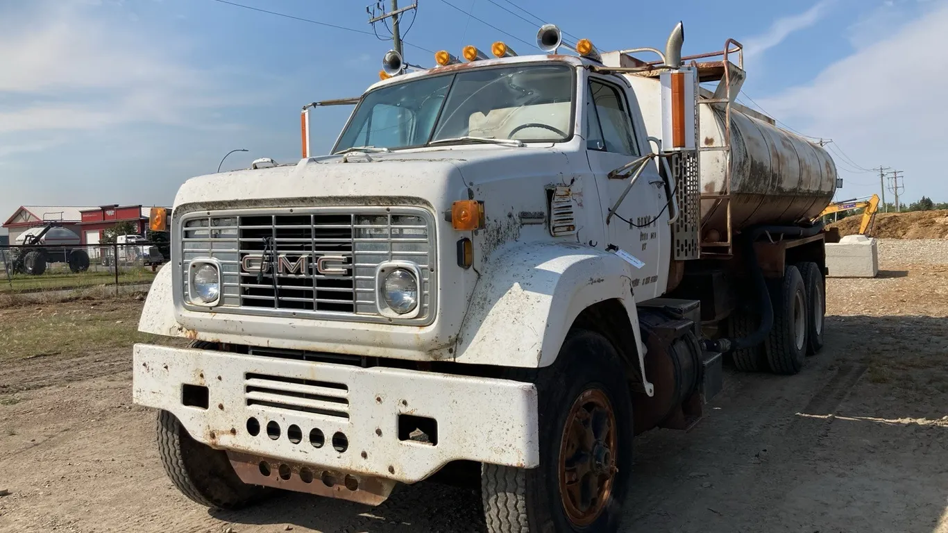 1973 JH9500 GMC Water Truck, VIN: TJH90YV611696