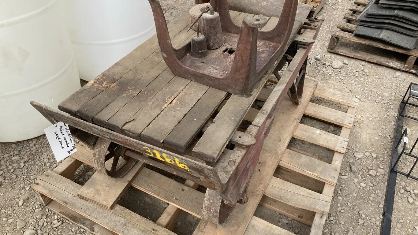Antique Portable Weigh Scale