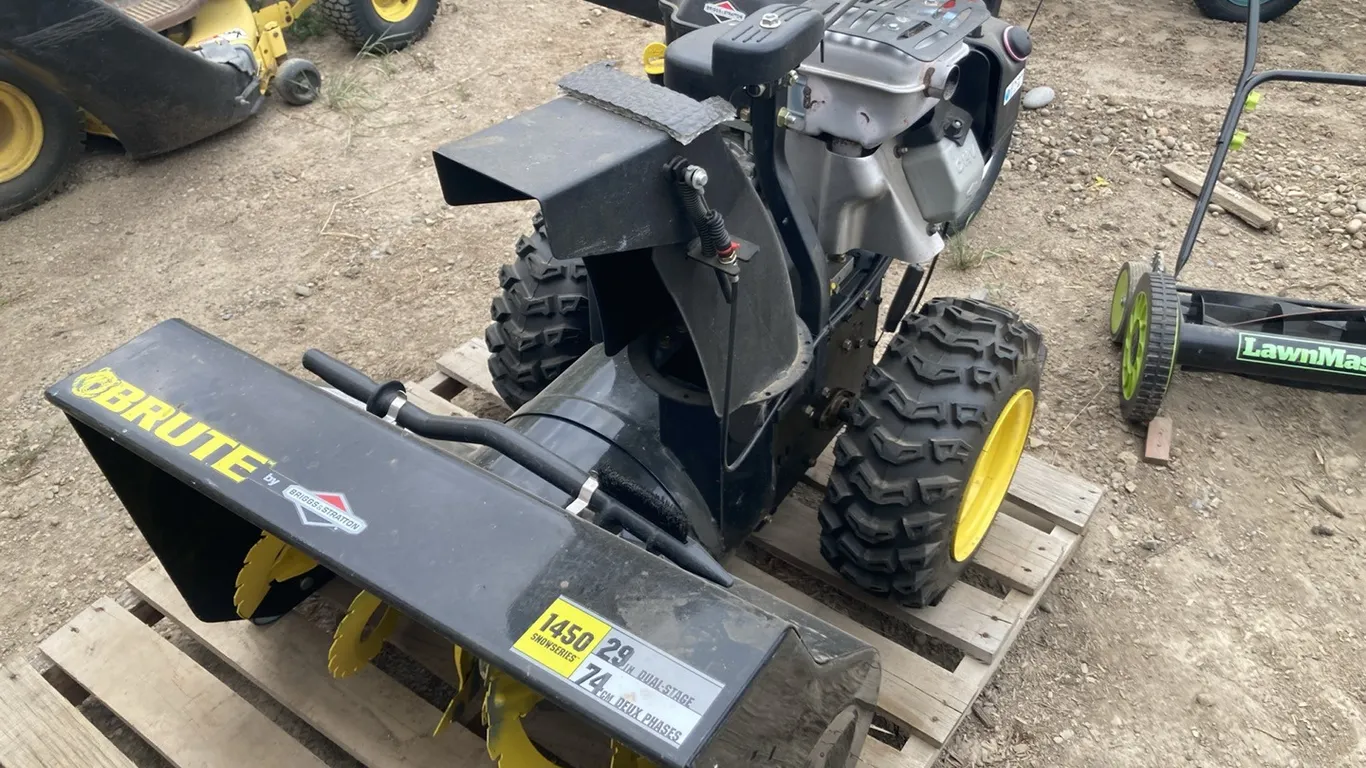 Brute by Briggs and Stratton Snowblower