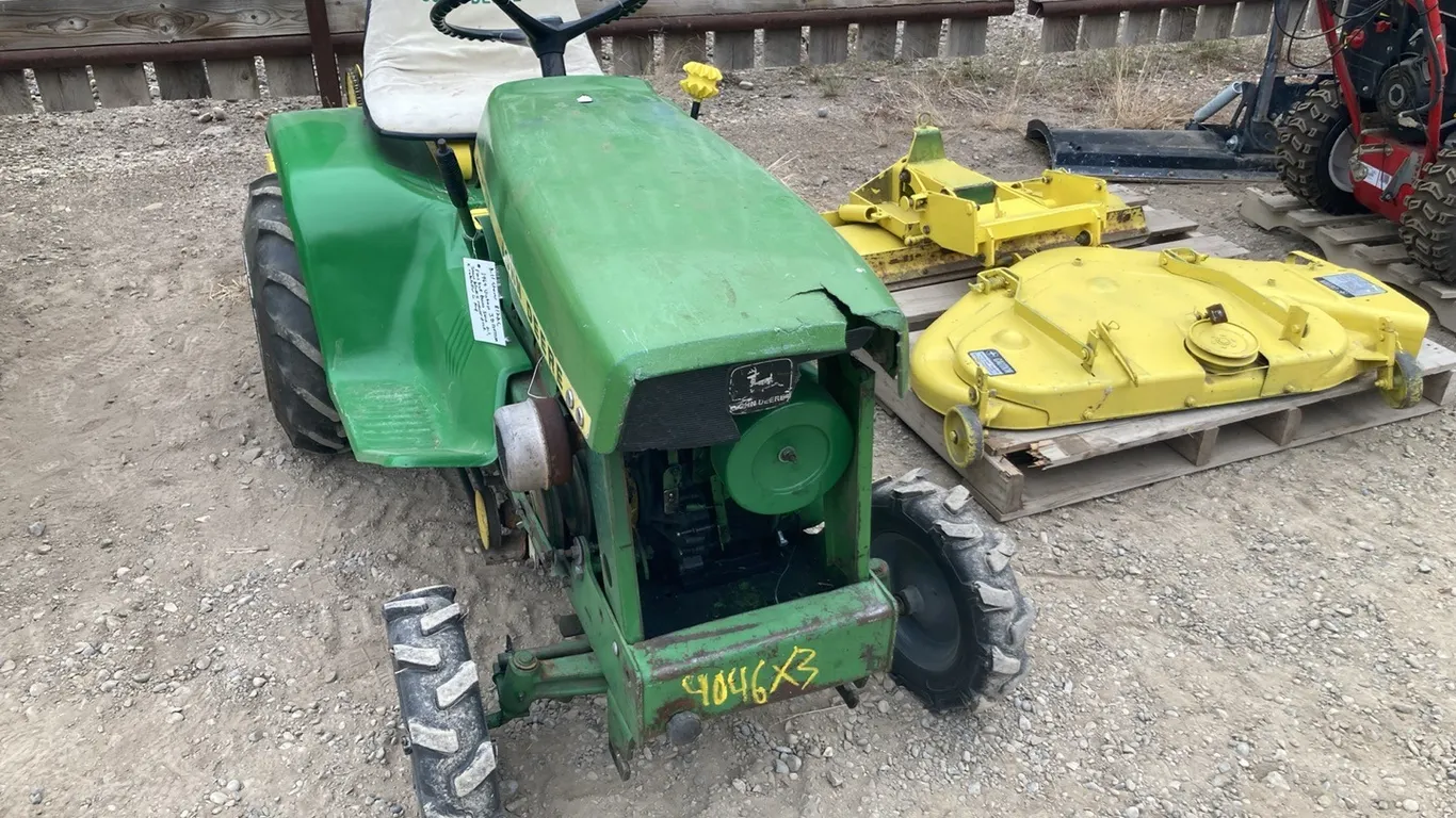 1969 Vintage John Deere 112 134771 M and Attachments