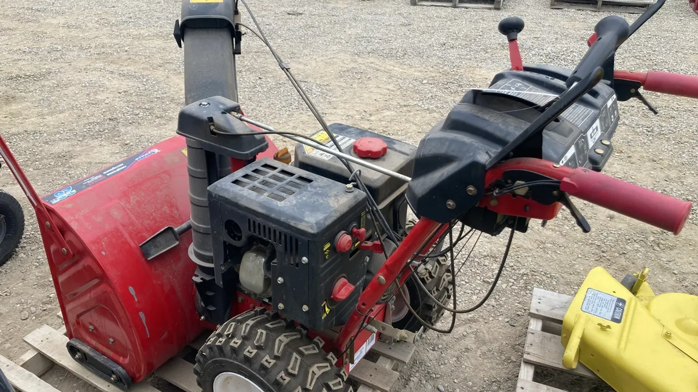 TroyBilt 28" Snowblower